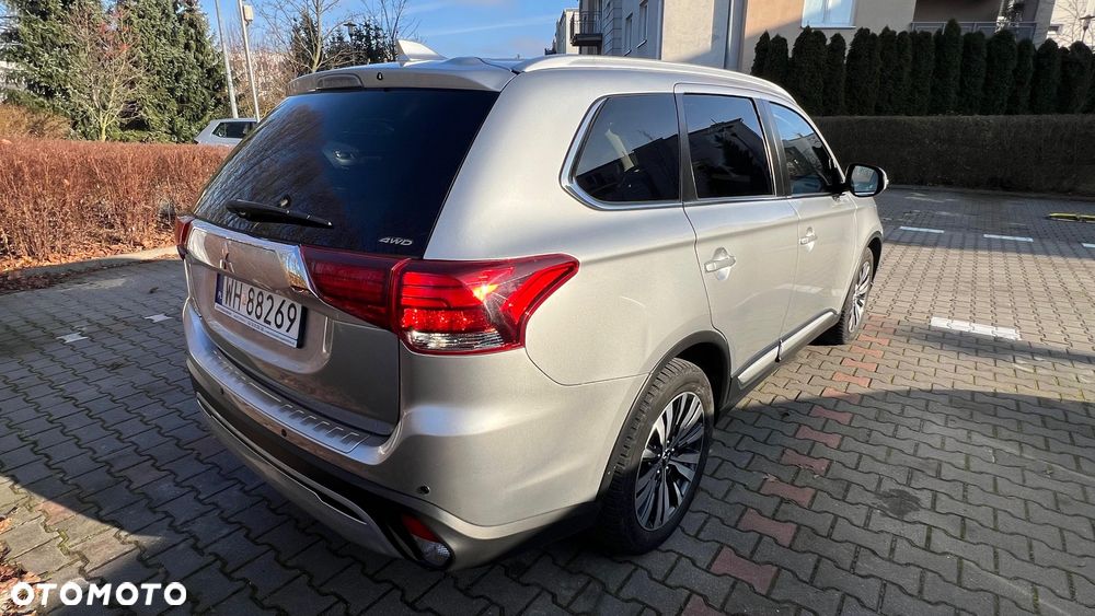 Mitsubishi Outlander 2.0 Intense 4WD CVT - 9