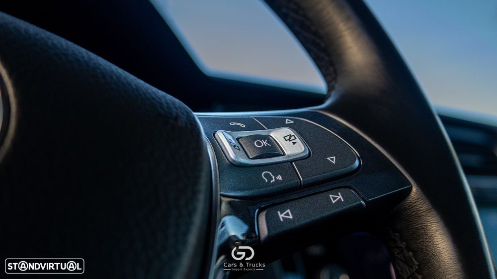 VW Golf Variant 2.0 TDi R-Line - 30