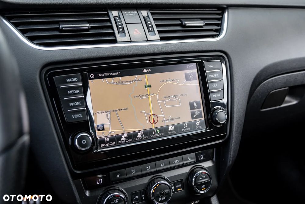 Skoda Octavia 2.0 TSI (Green tec) DSG RS - 33