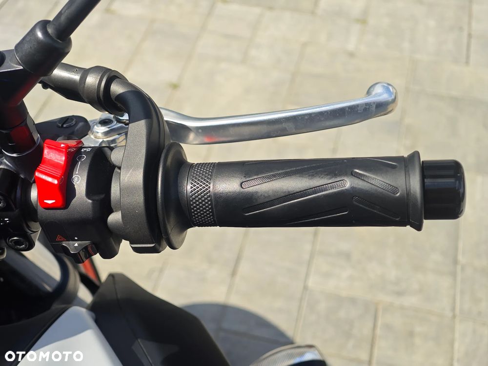 Yamaha MT - 26