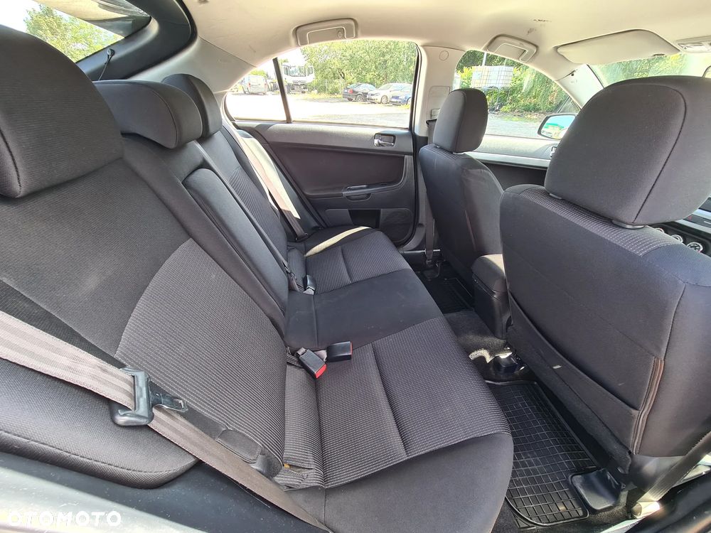 Mitsubishi Lancer 1.8 Instyle - 25