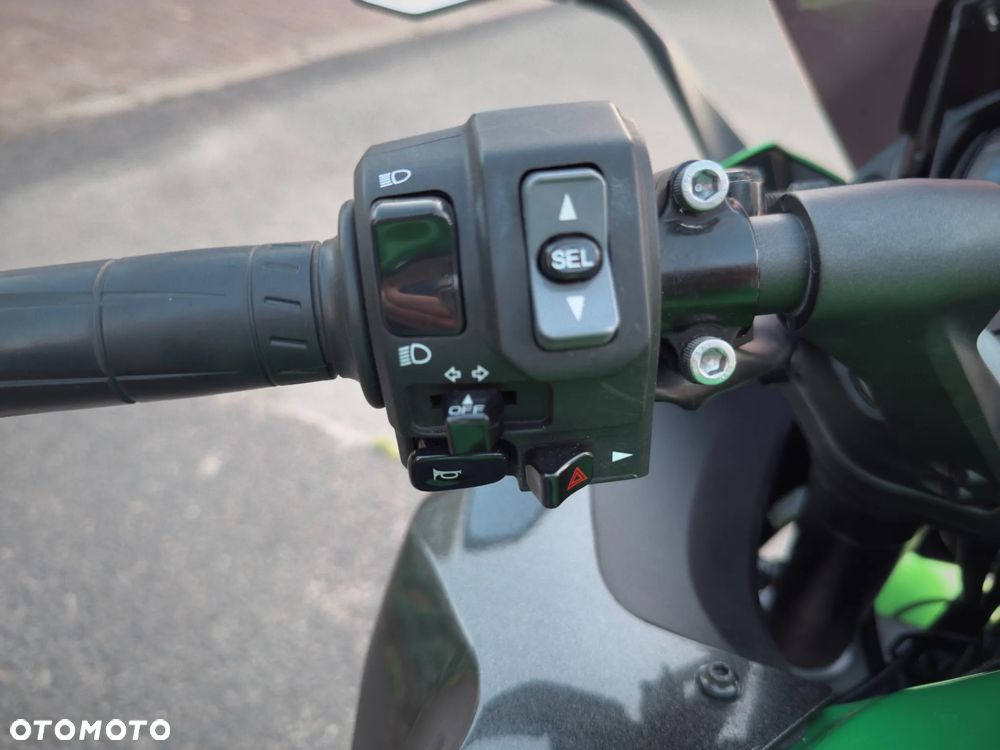 Kawasaki Ninja 1000 SX - 6