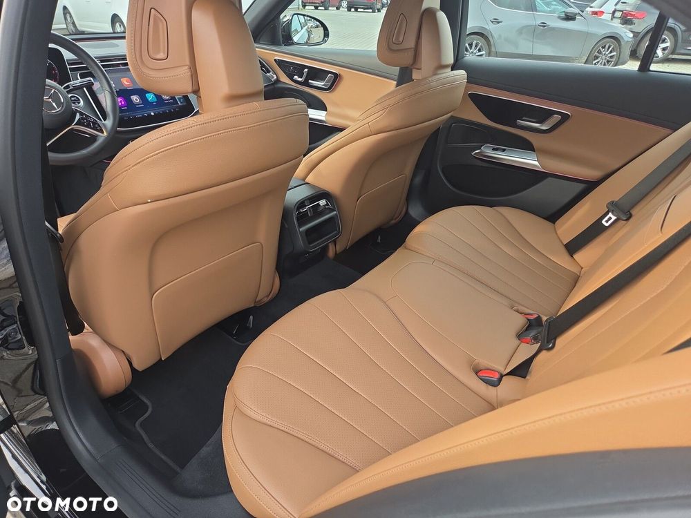 Mercedes-Benz Klasa E 220 d mHEV 4-Matic Avantgarde 9G-Tronic - 16