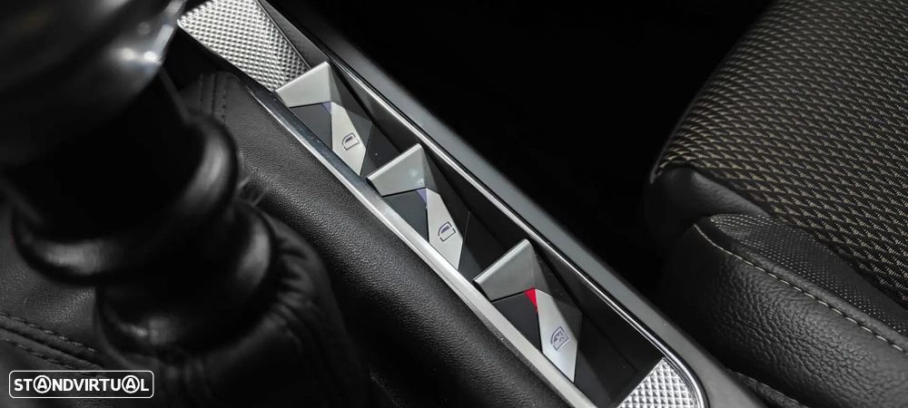 DS DS3 Crossback - 37