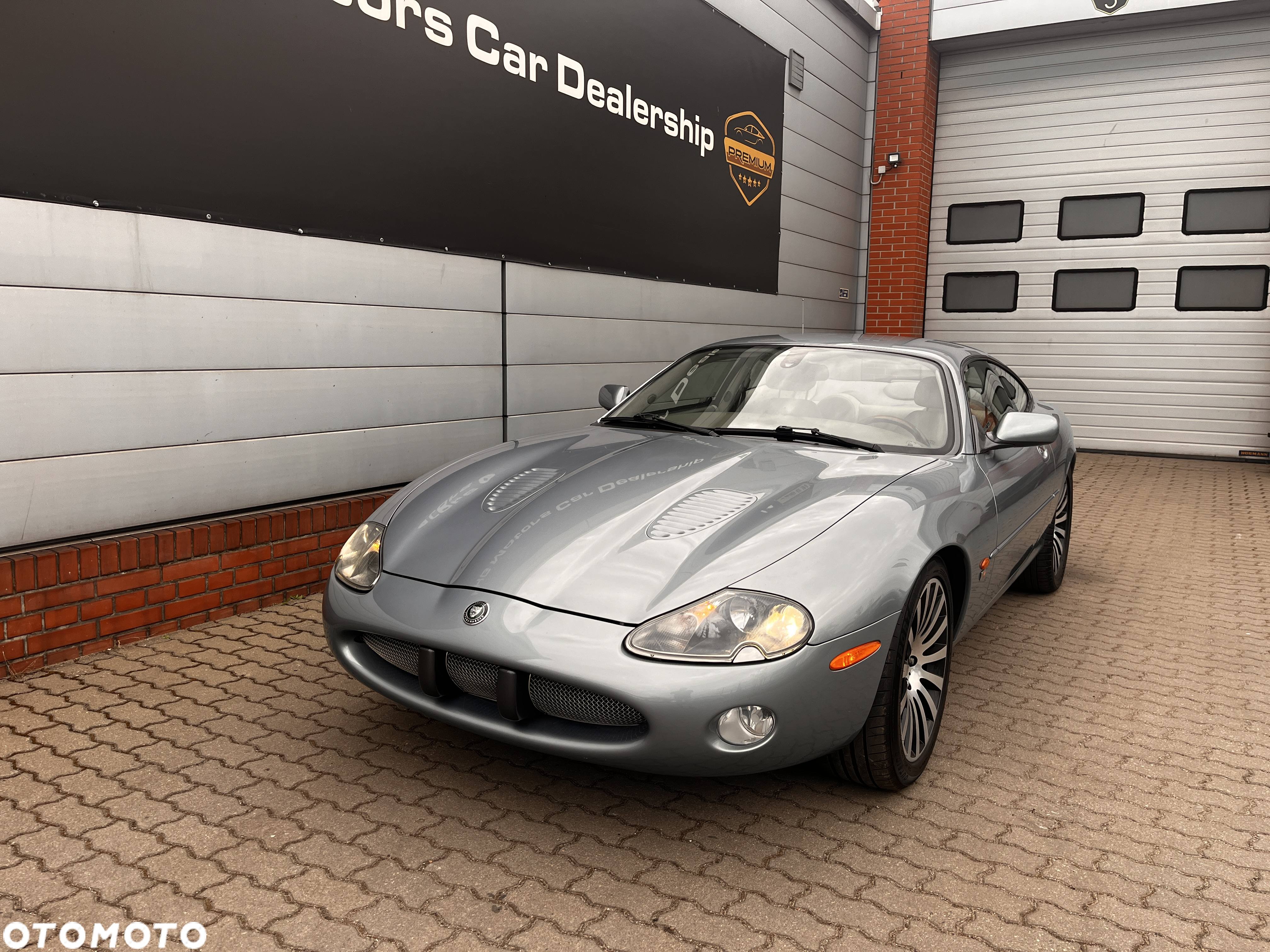 Jaguar XK XKR Coupe - 4
