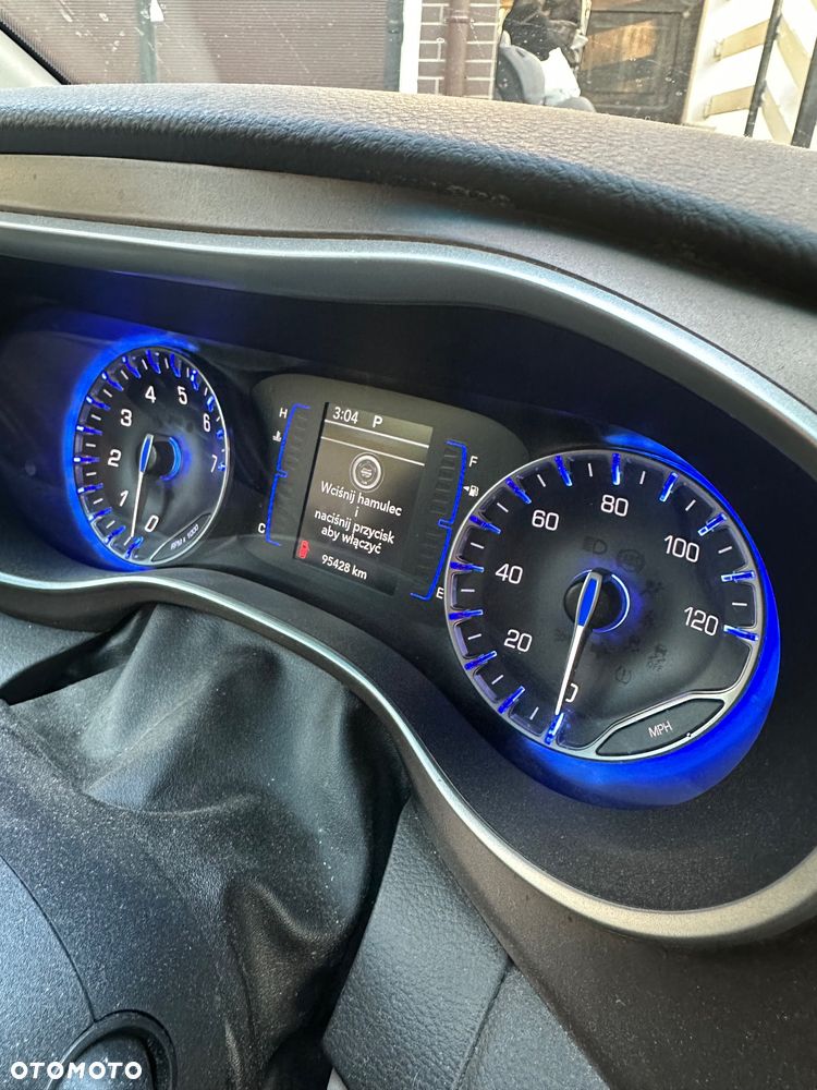 Chrysler Pacifica - 23