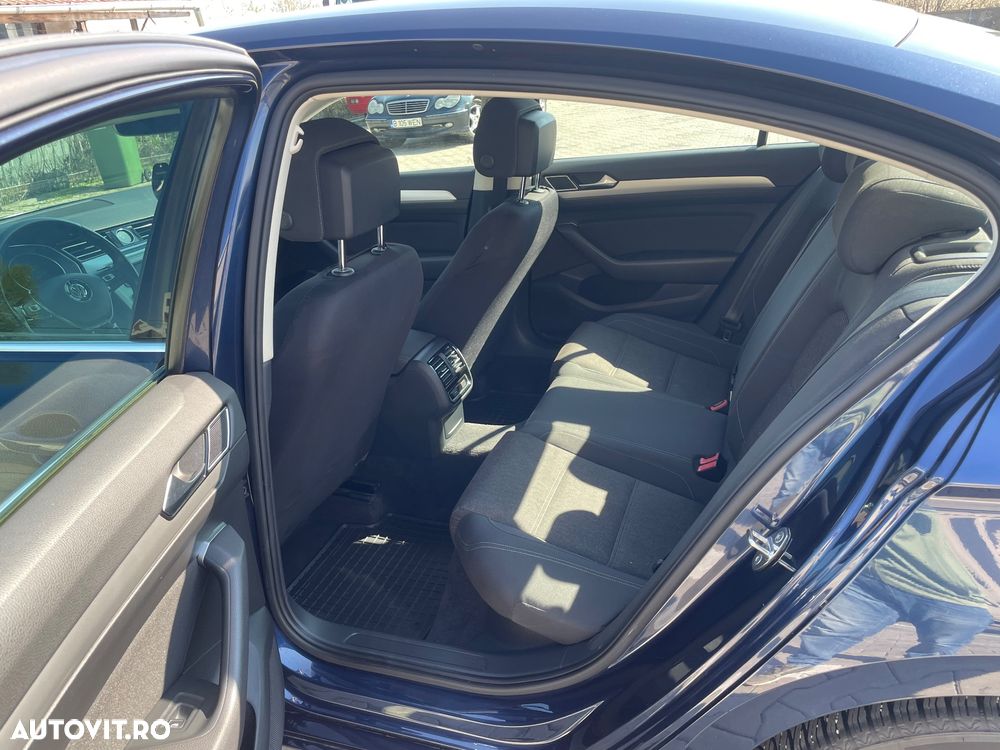 Volkswagen Passat 2.0 TDI (BlueMotion Technology) DSG Comfortline - 8