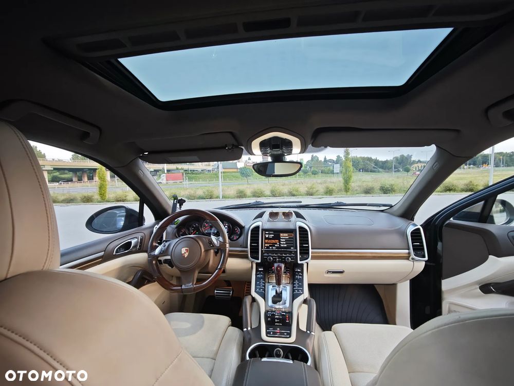 Porsche Cayenne S - 2
