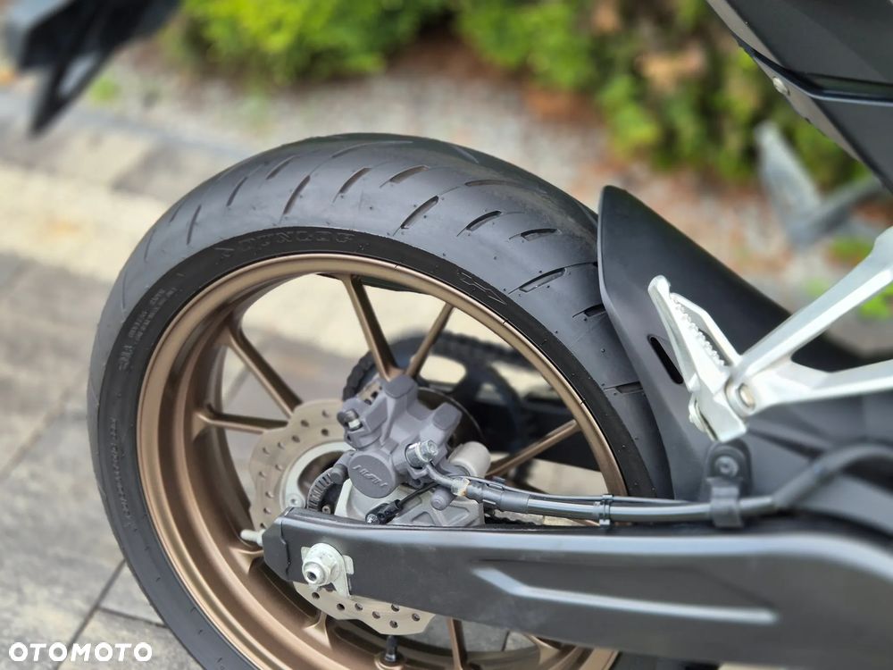 Honda CB - 11