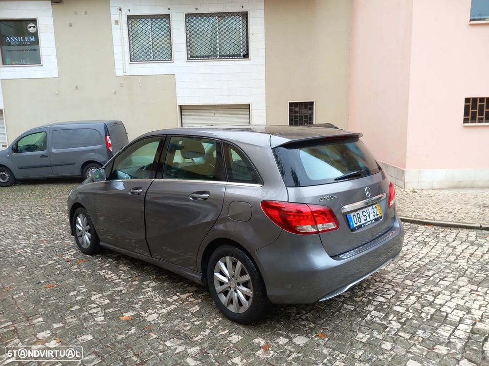 Mercedes-Benz B 180 d Urban - 2