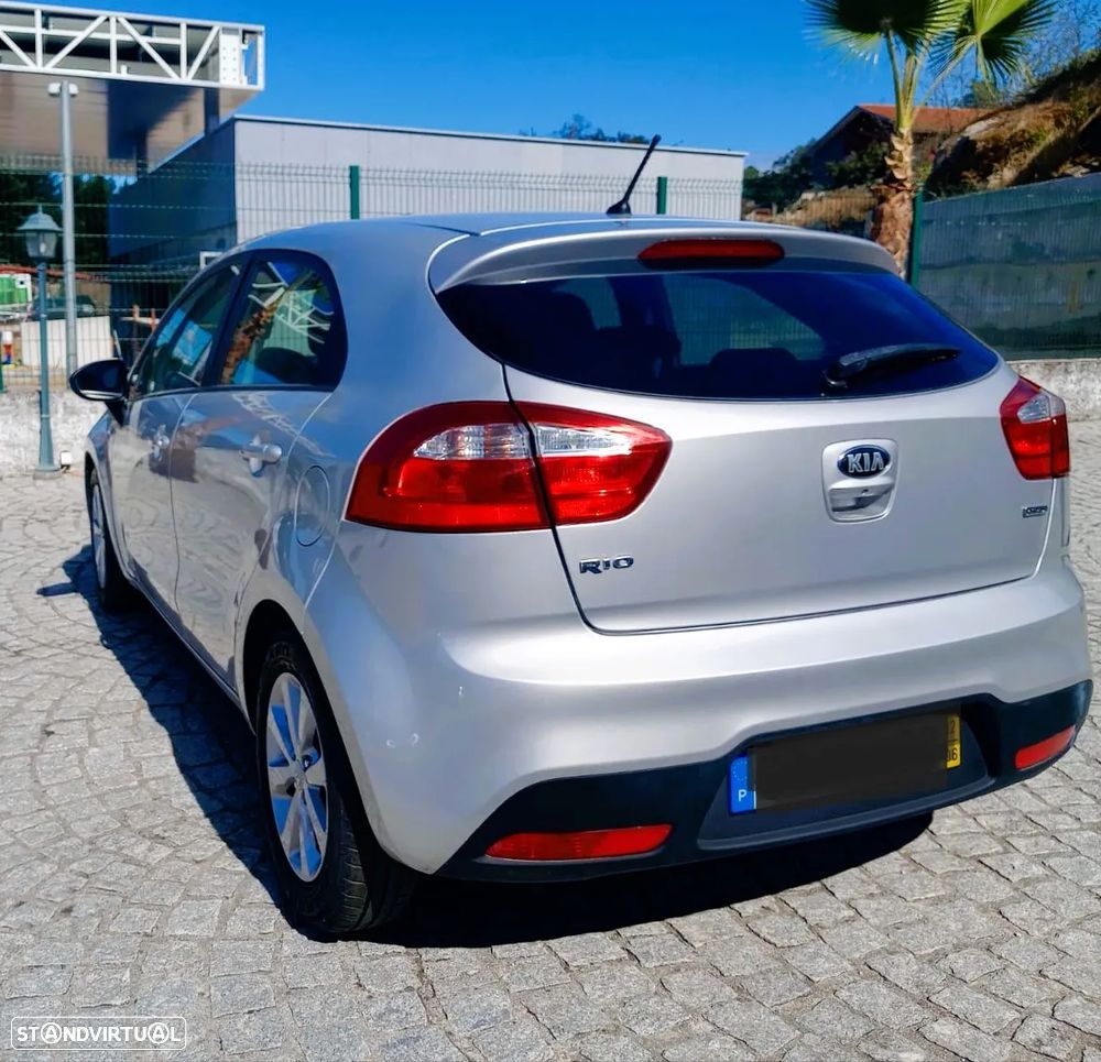 Kia Rio - 2