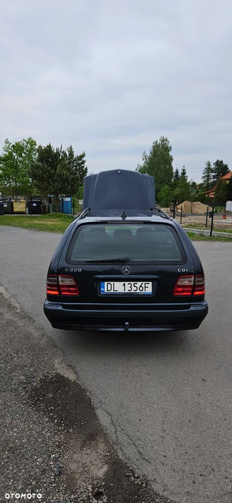 Mercedes-Benz Klasa E 220 T CDI Classic - 9