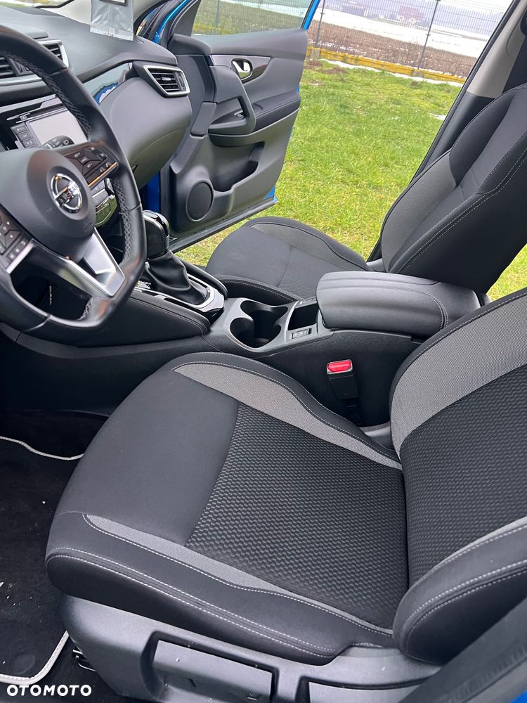 Nissan Qashqai - 25