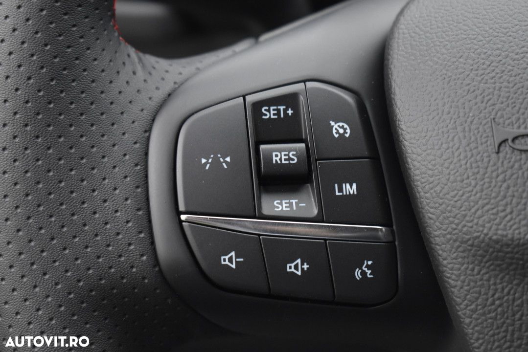 Ford Kuga - 22