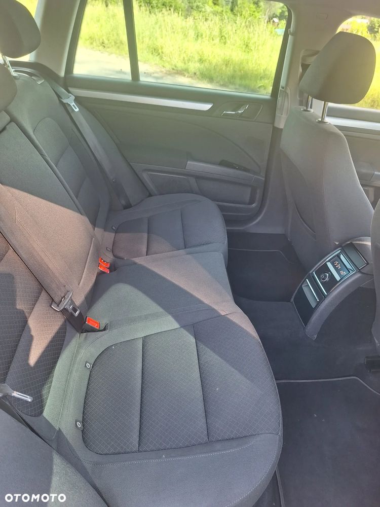 Skoda Superb 2.0 TDI Exclusive - 30