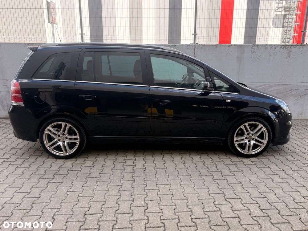 Opel Zafira 2.0 T OPC - 3