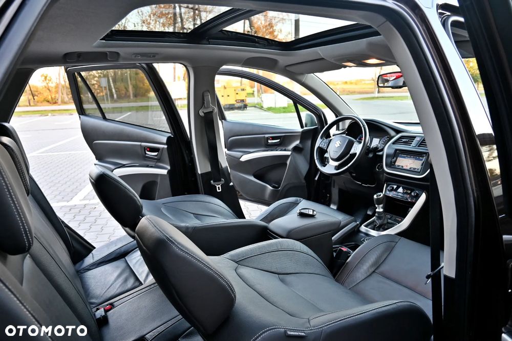 Suzuki SX4 S-Cross 1.6 DDiS Premium 4WD - 25
