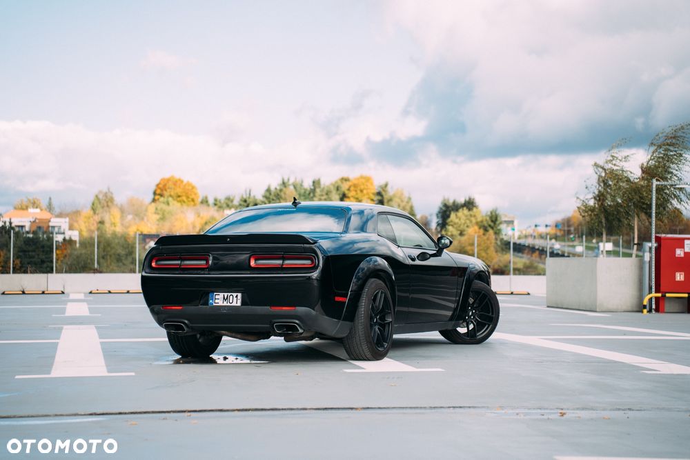 Dodge Challenger - 29