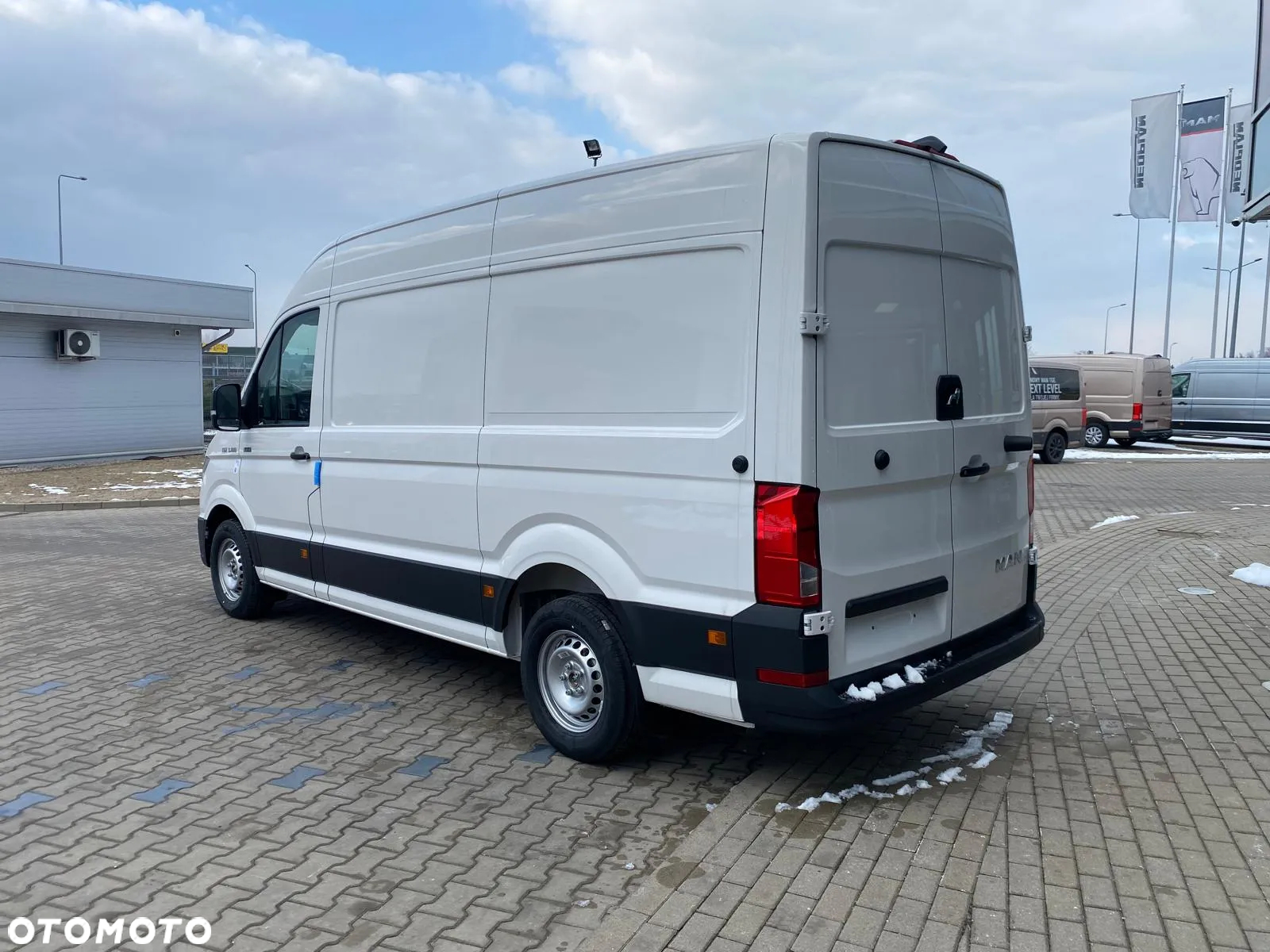 MAN TGE 3.180 4X4 SB - 4