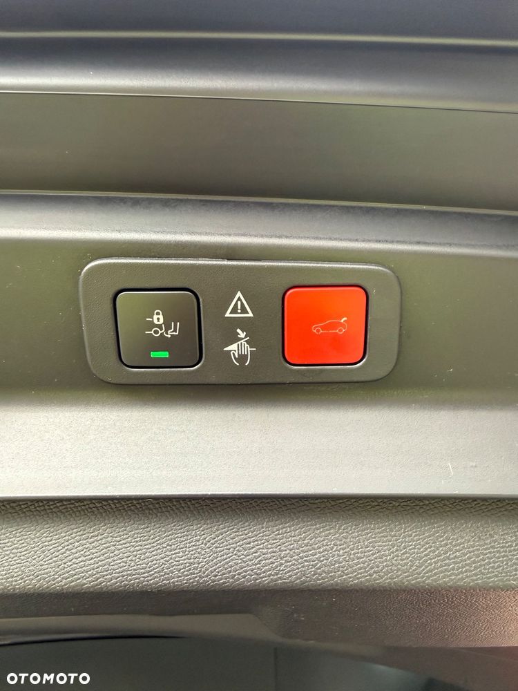 Peugeot 5008 THP 165 EAT6 Allure - 10