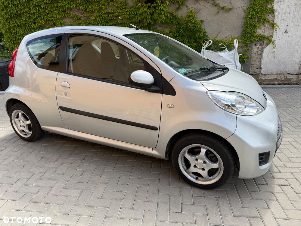 Peugeot 107 1.0 Trendy - 13