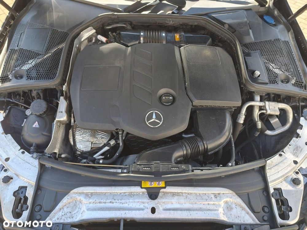 Mercedes-Benz Klasa C 200 d 9G-TRONIC - 35