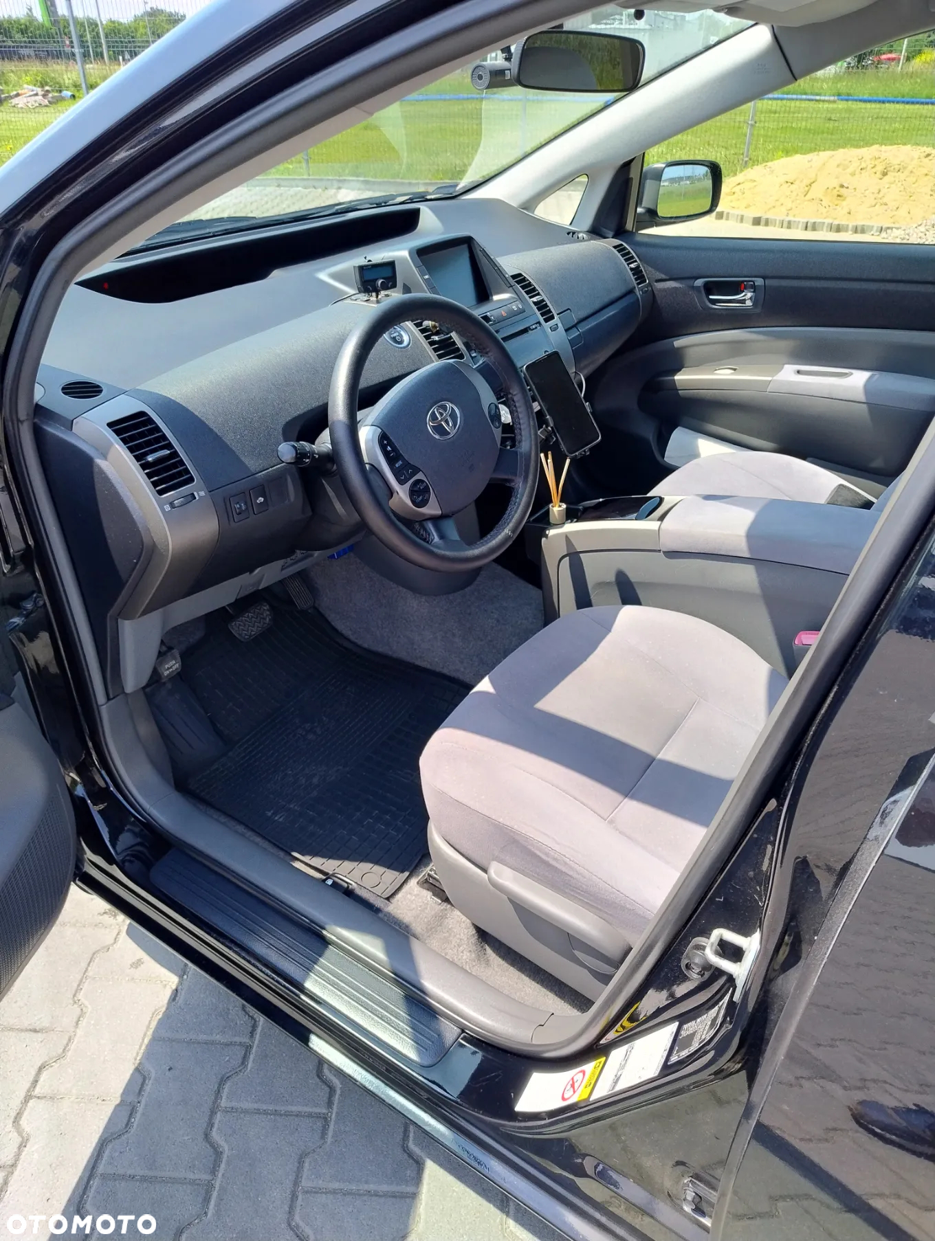 Toyota Prius - 5