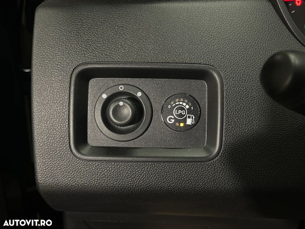 Dacia Duster 1.6 SCe Comfort - 21