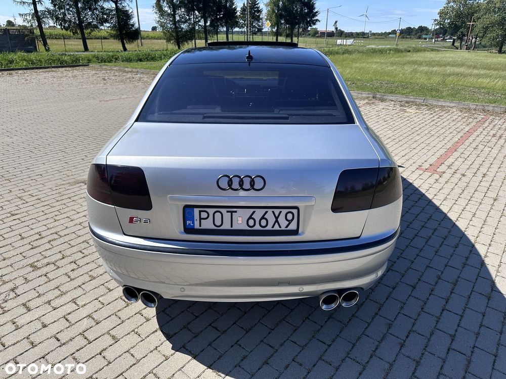 Audi A8 - 2