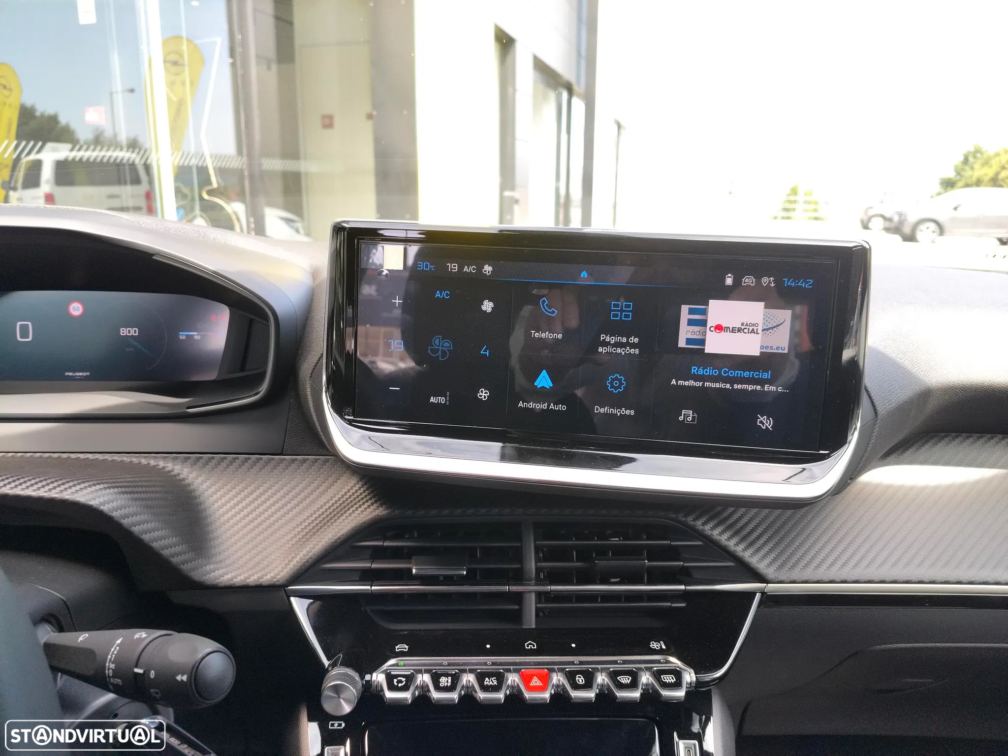 Peugeot 2008 1.2 PureTech Allure - 9