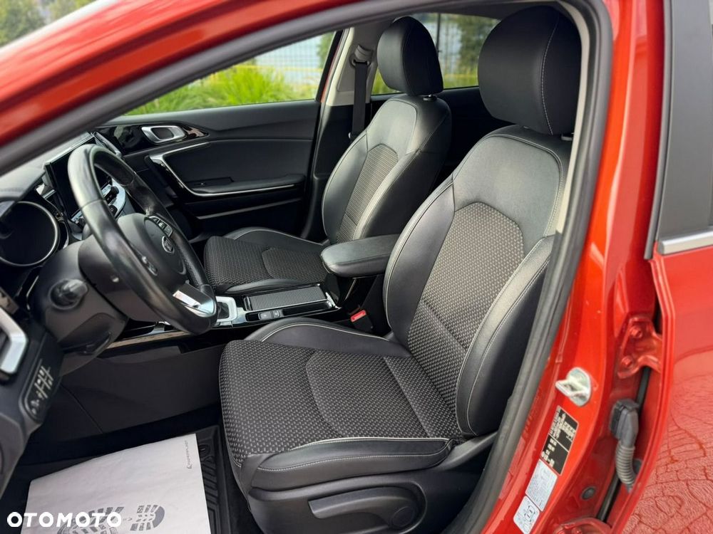 Kia XCeed - 11