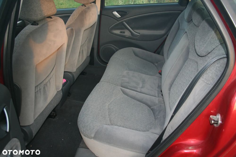 Citroën C5 II 2.0i 16V SX - 6