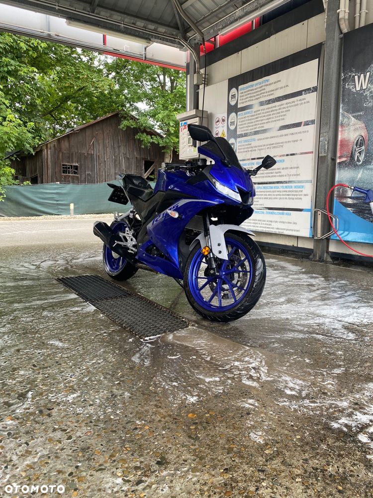 Yamaha YZF - 3