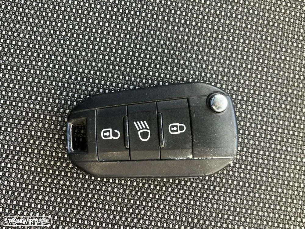 Citroën C3 1.2 PureTech Shine - 17