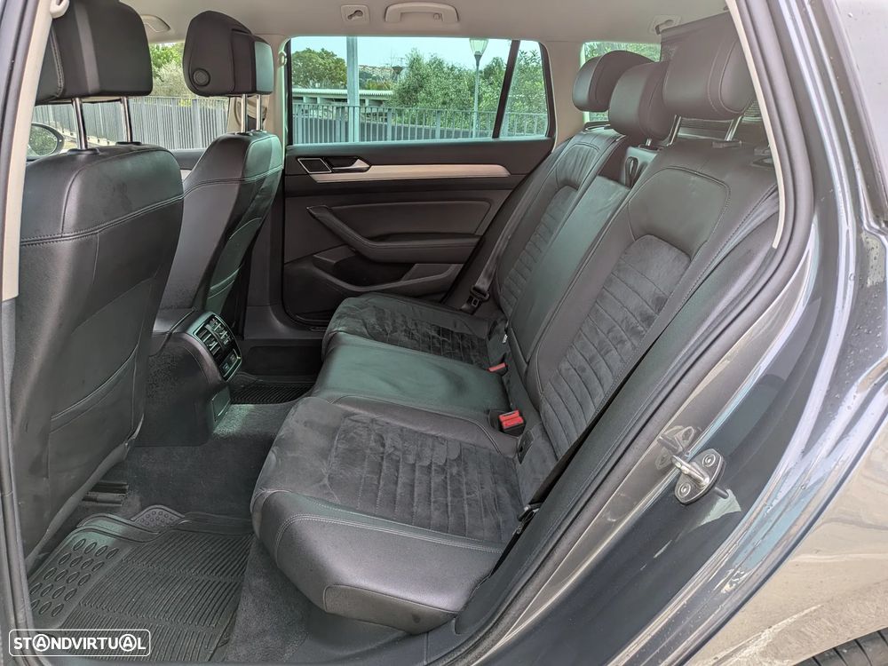 VW Passat Variant 2.0 TDi Highline DSG - 19