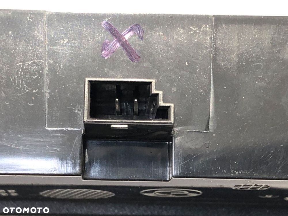 LAMPA ŚWIATŁO STOP - 55.00 PLN - BMW 5 (F10) 2009 - 2016 528 i xDrive 180 kW [245 KM] benzyna 2011 - 4