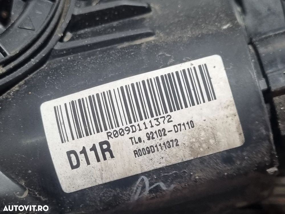 Far Dreapta Hyundai Tucson III 2015 - 2018 SUV 4 Usi (1298) Cu lupă - 5