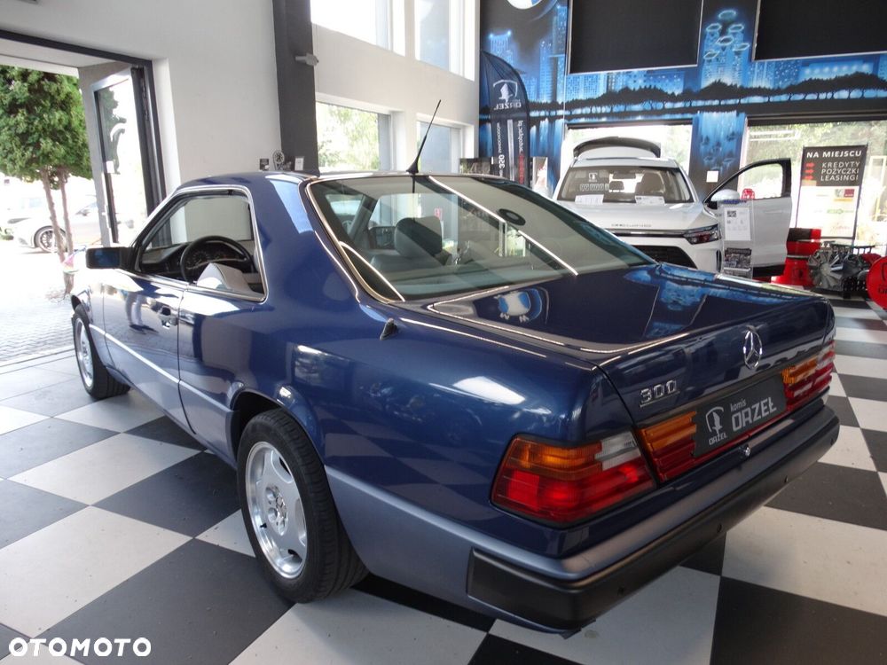 Mercedes-Benz Klasa E - 4