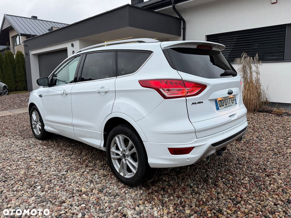 Ford Kuga 2.0 TDCi FWD Titanium Plus - 24