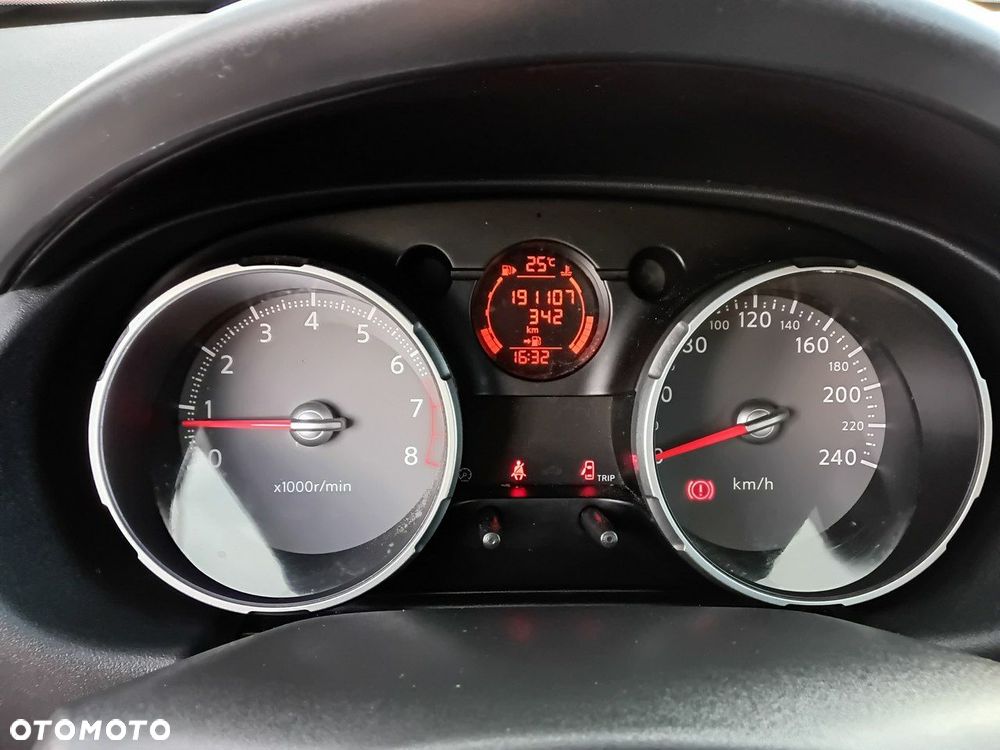 Nissan Qashqai 1.6 Acenta - 21