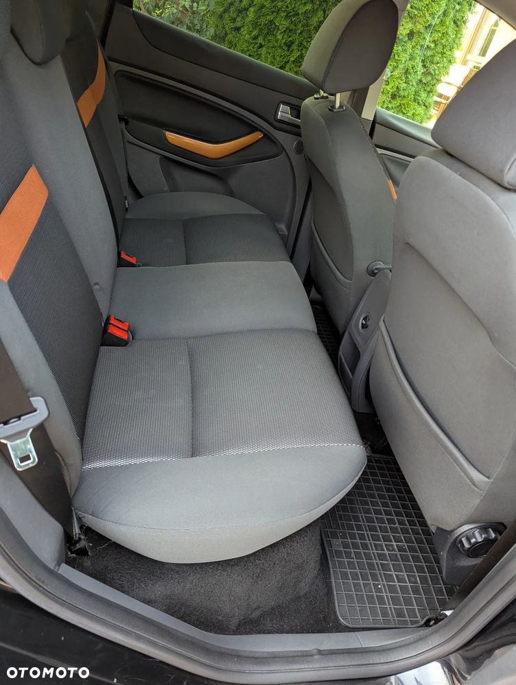 Ford Kuga - 16
