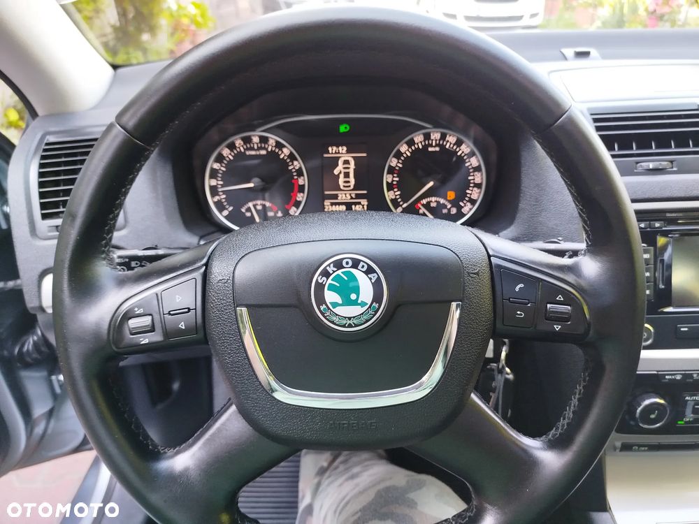 Skoda Octavia 1.6 TDI DPF FAMILY - 24