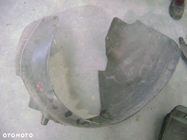 Audi A4 B6 02' Malysz nadkole przod lewe - 1