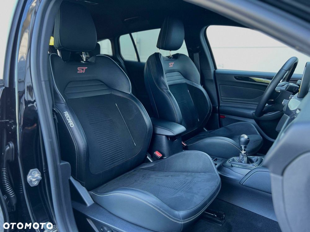 Ford Focus 2.3 EcoBoost ST - 21