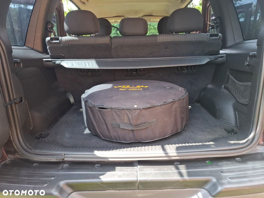 Jeep Cherokee 2.4 Sport - 11
