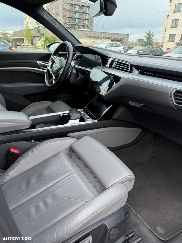 Audi e-tron - 11