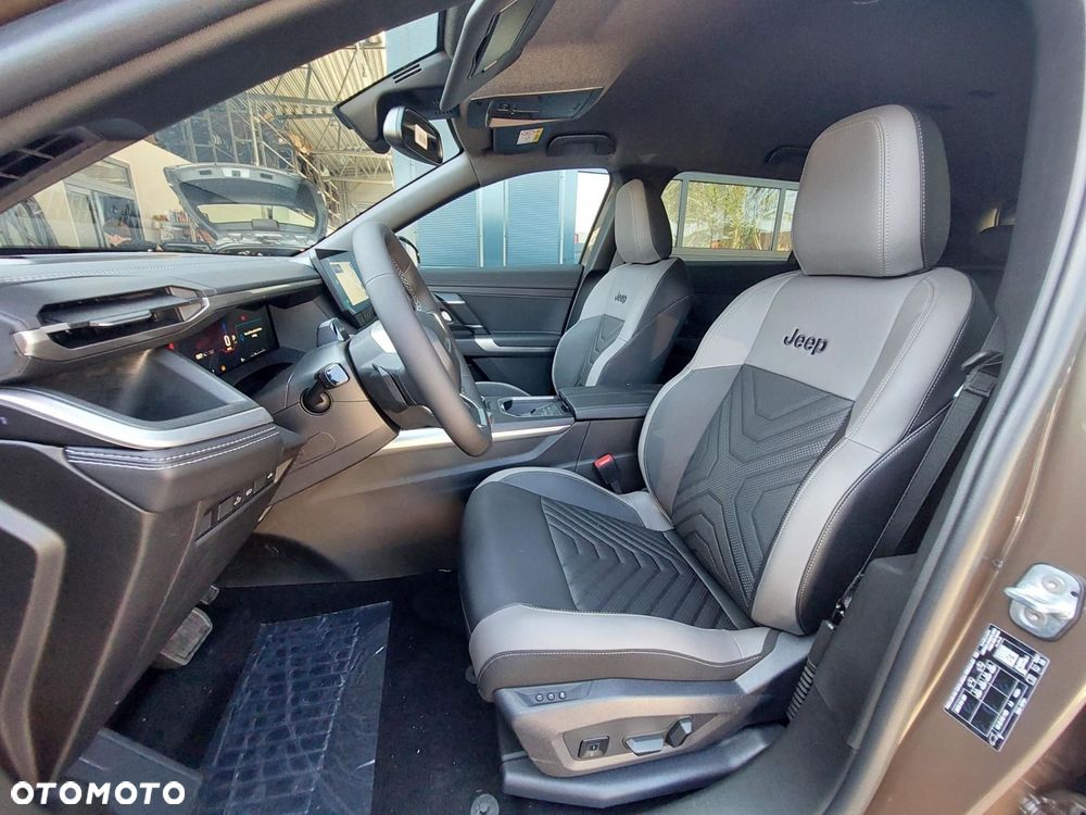 Jeep Compass - 13