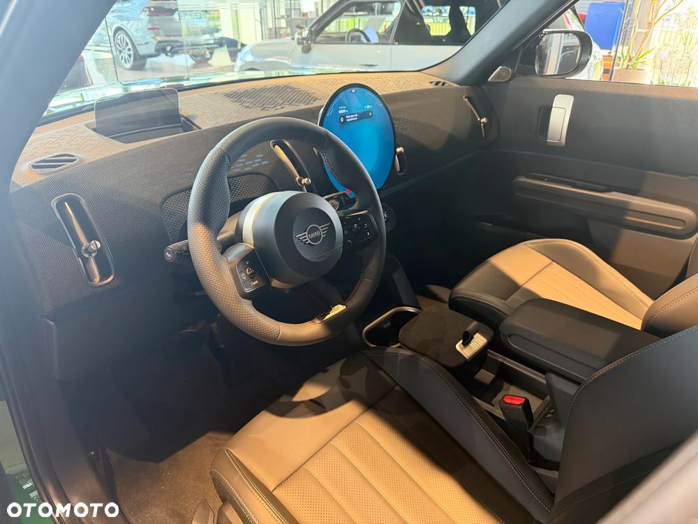 MINI Countryman C mHEV Linia Favoured - 13