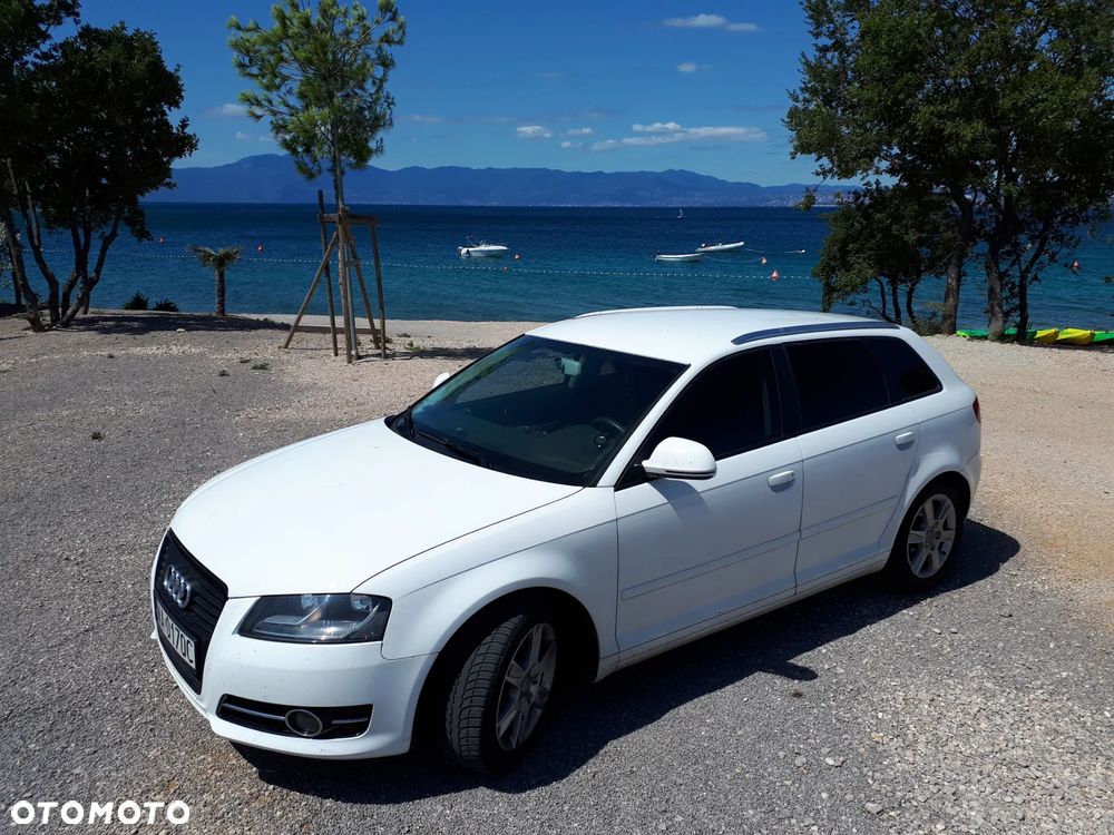 Audi A3 Sportback - 2