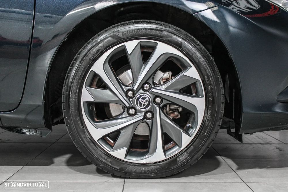 Toyota Auris 1.8 HSD Comfort +P.Techno+P.Sport - 13